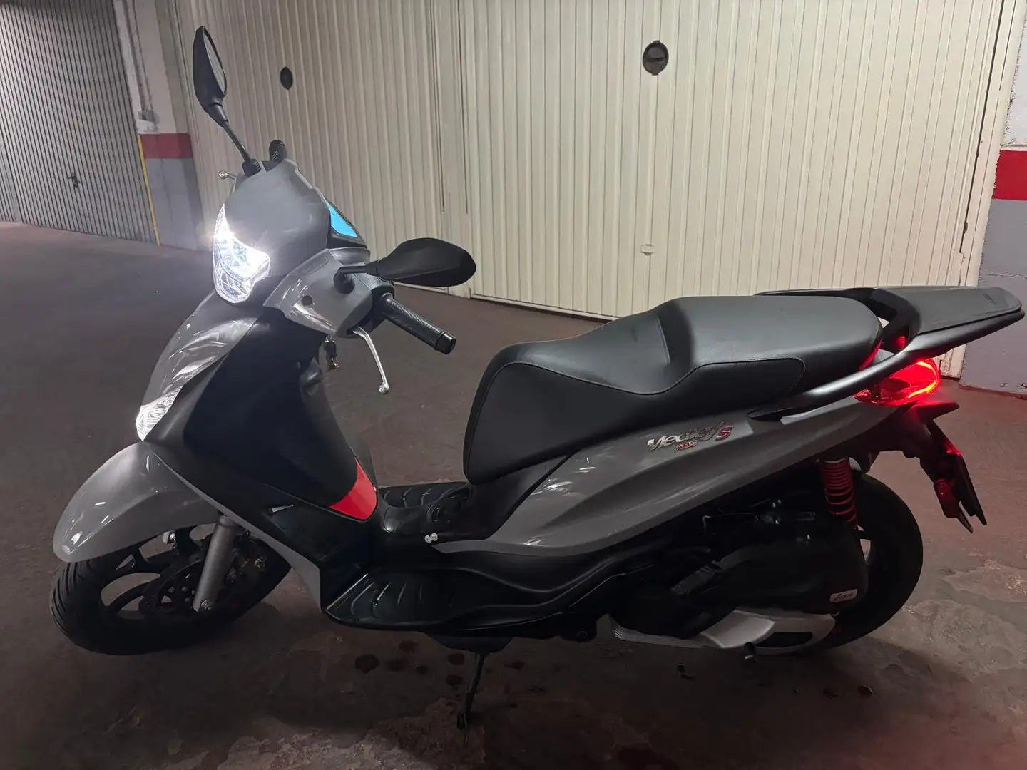 Piaggio Medley 125 - 2