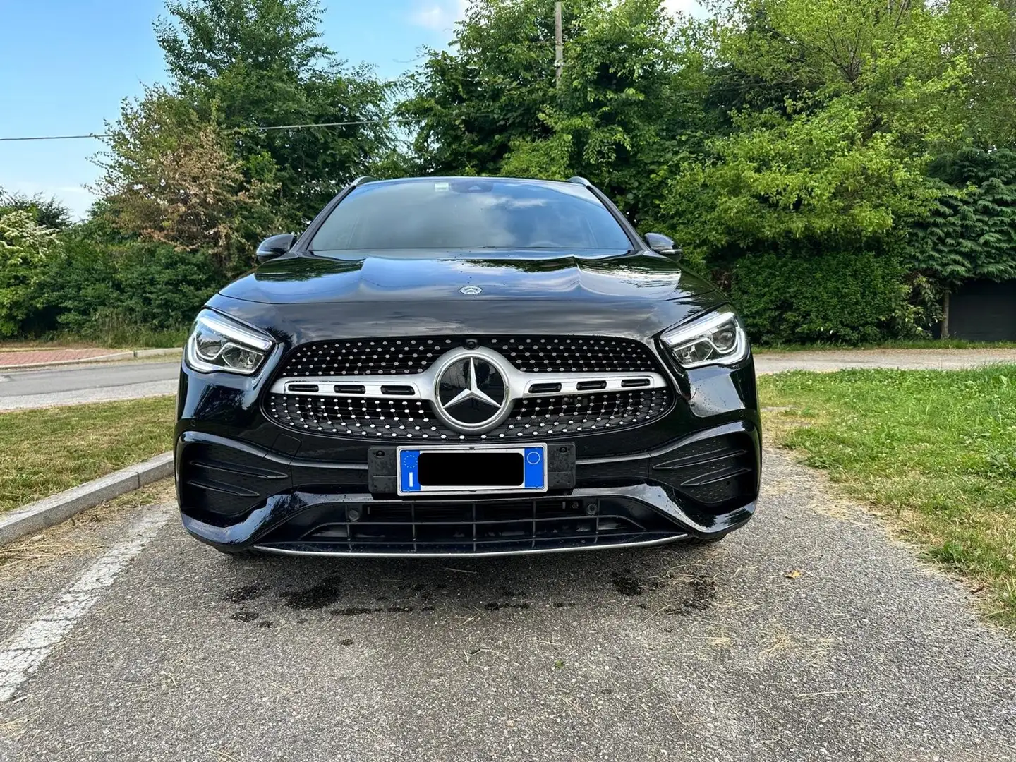 Mercedes-Benz GLA 250 250e AMG Line Sport Plug-in Hybrid Nero - 1