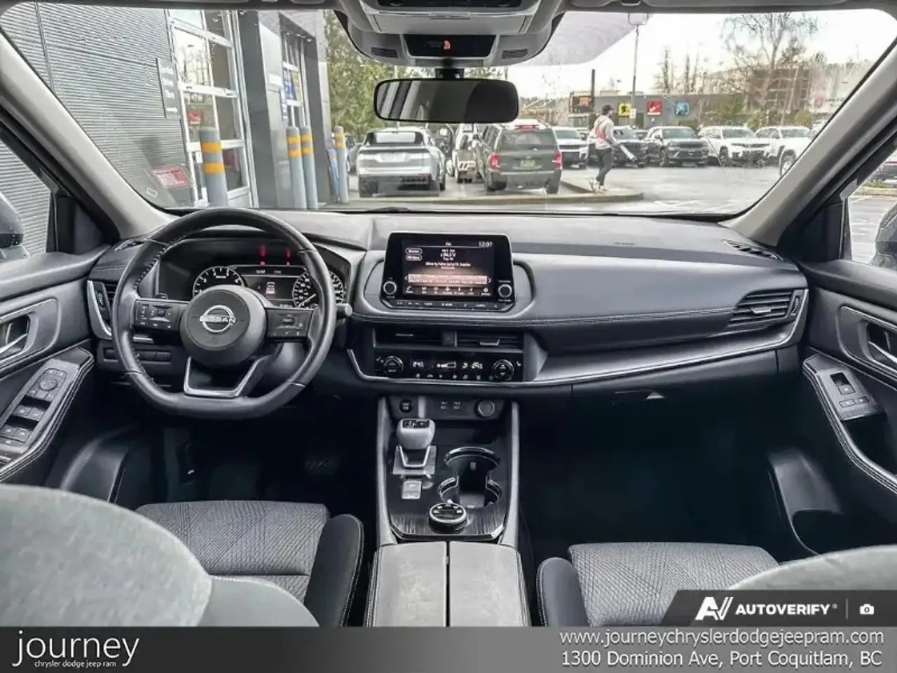Nissan Rogue fotografie Nissan Rogue
