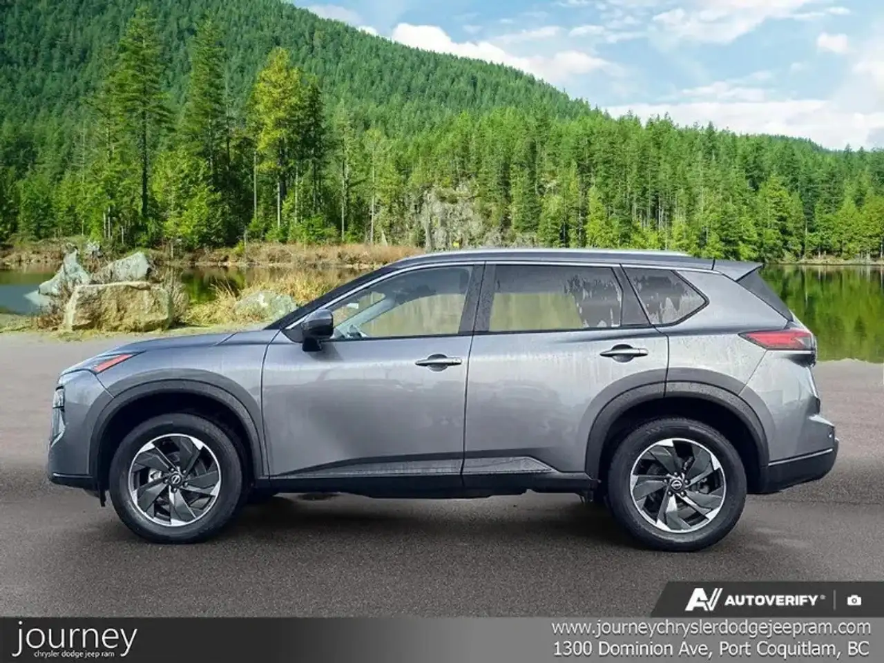 Nissan Rogue fotografie Nissan Rogue