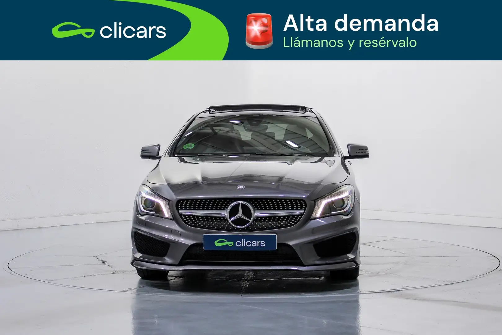 Mercedes-Benz CLA 200 AMG Line Gris - 2