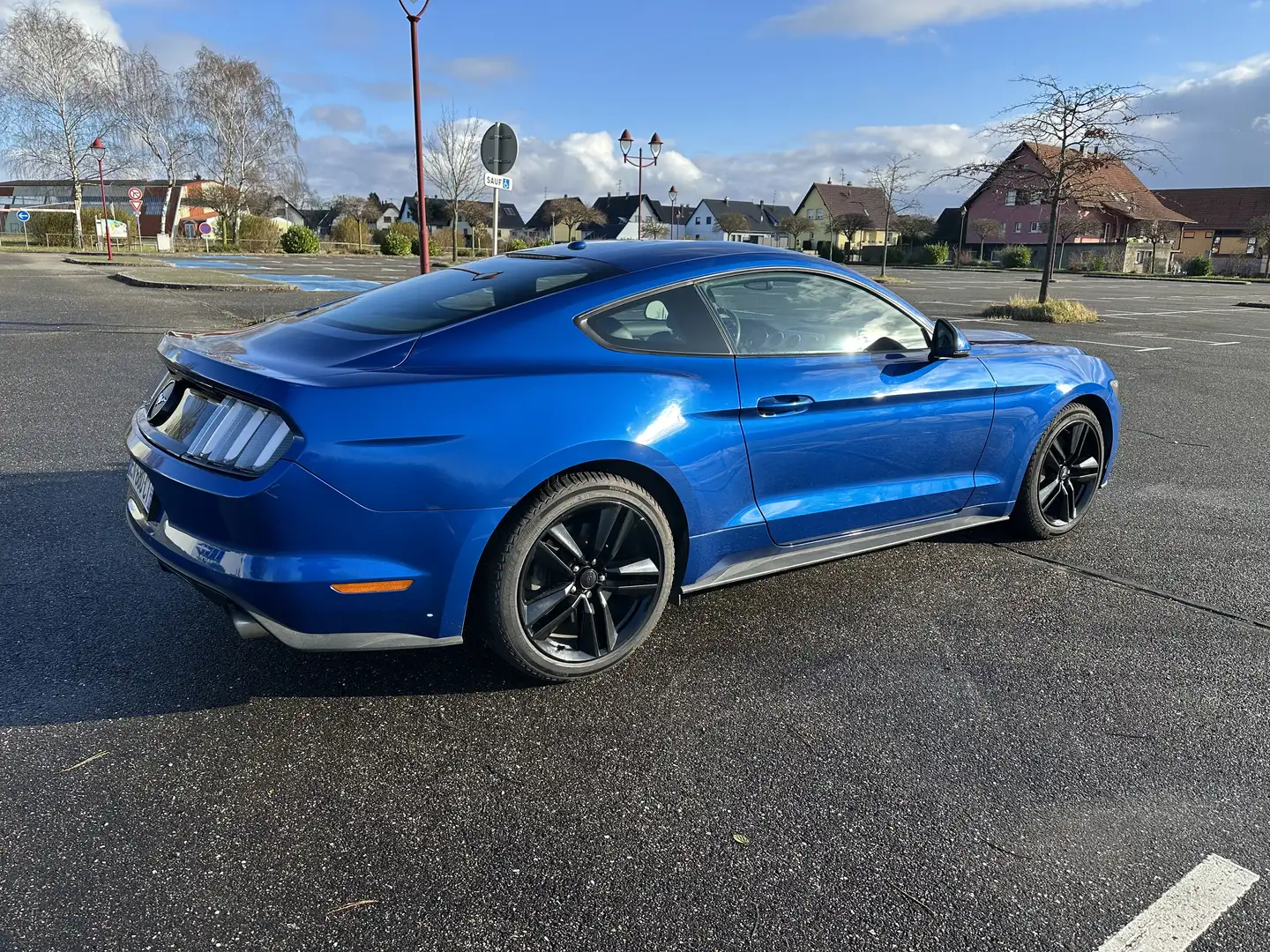 Ford Mustang Mustang Fastback 2.3 EcoBoost 317 Bleu - 2