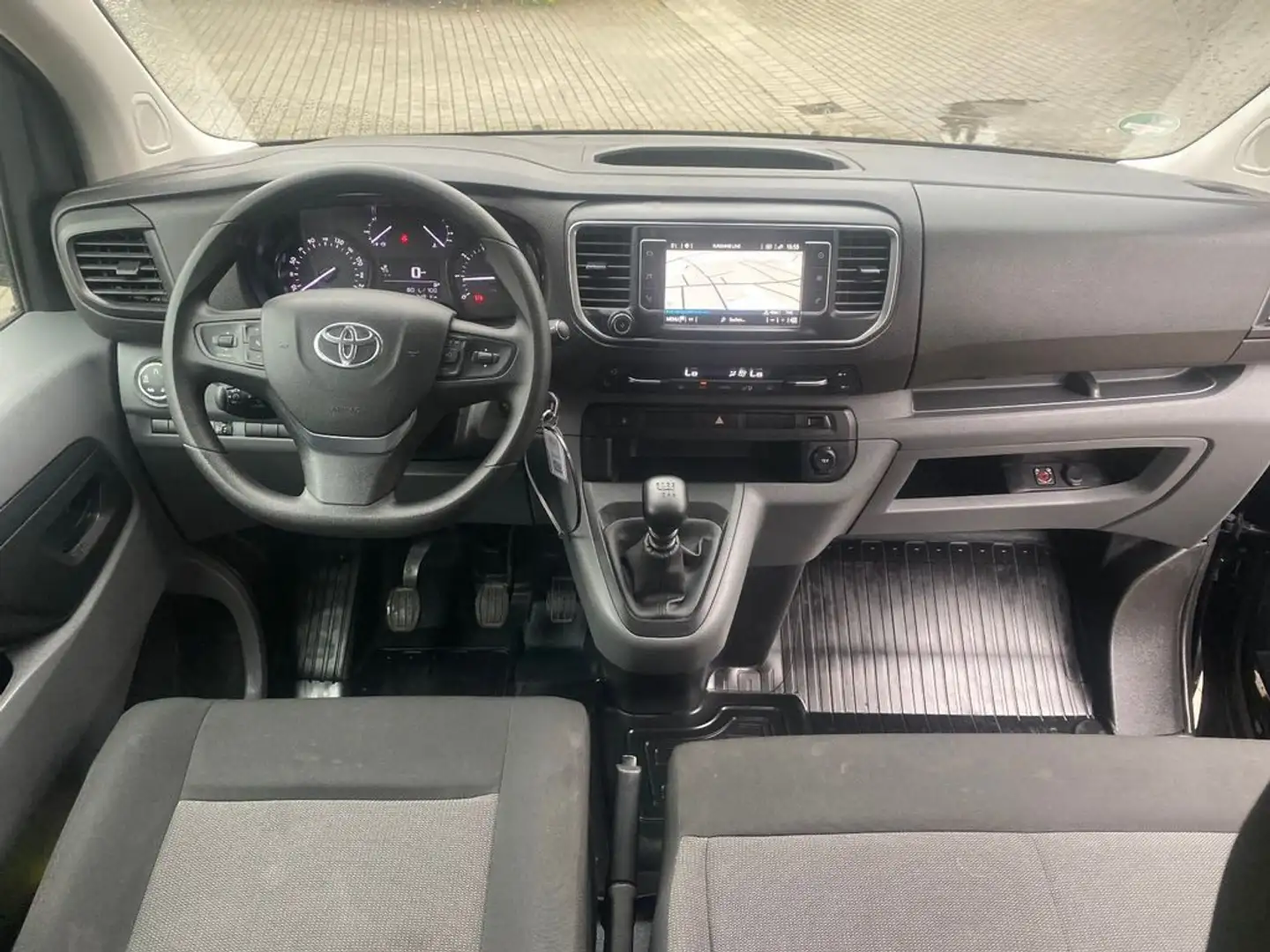 Toyota Proace Verso 2.0D 144 CV L2 D Czarny - 1