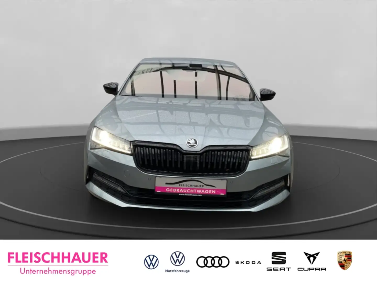 Skoda Superb 2.0 TSI DSG SportLine AD AHK Navi Leder Digitales Grau - 2