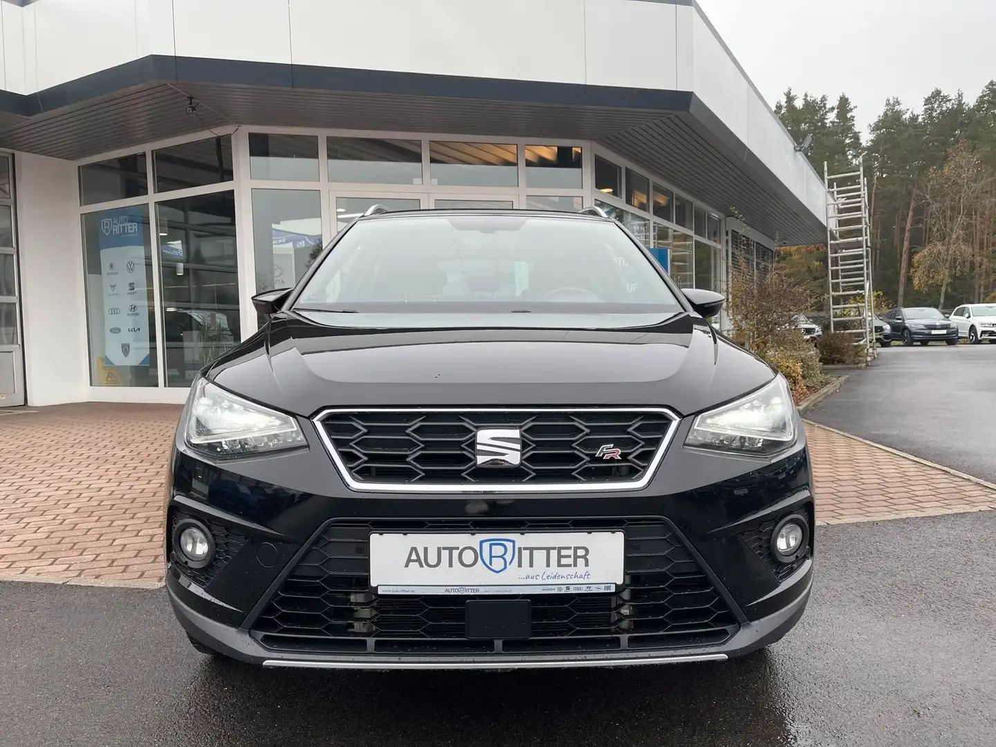 SEAT Arona FR 1.0 TGI SHZ+CarPlay+Kamera+LED Nero - 2