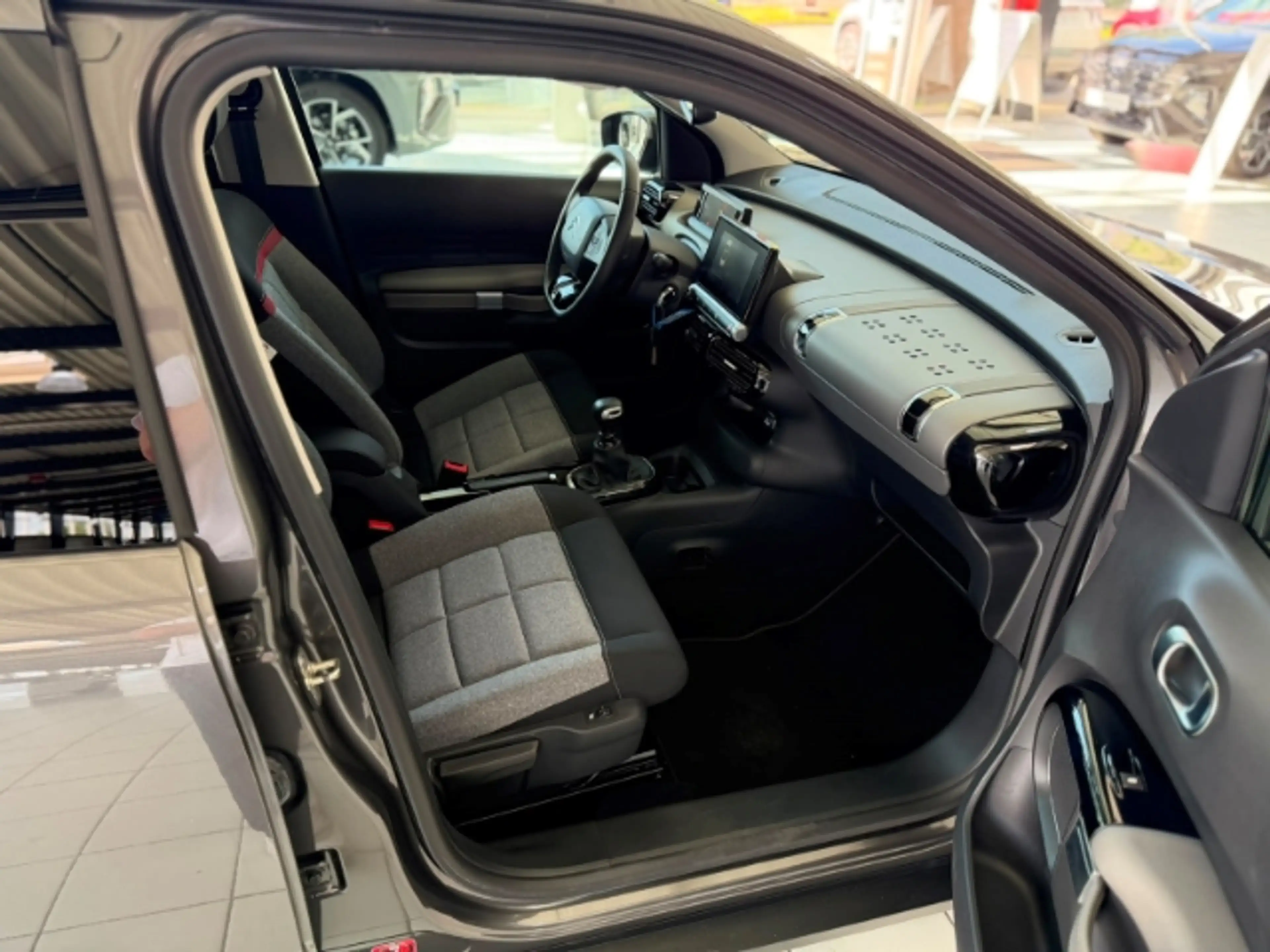 Citroen C4 Cactus 1.5 HDI PDC Berganfahrass — photo 10