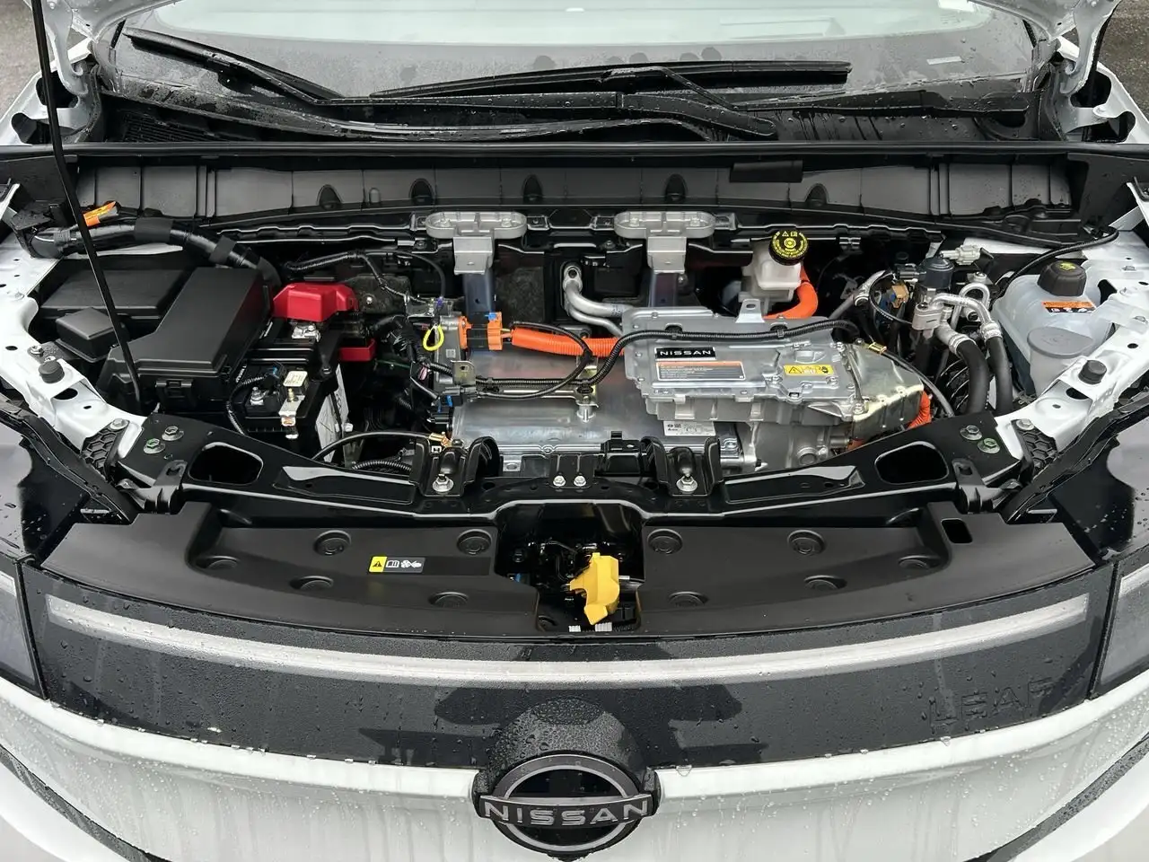 Nissan Leaf photo Nissan Leaf
