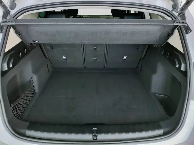BMW X1 view 9