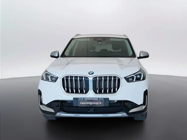 BMW X1 view 2