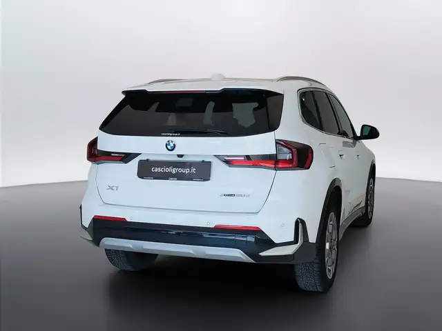BMW X1 view 5