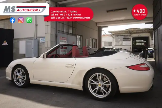 Porsche 911 view 15