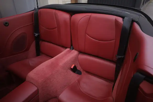 Porsche 911 view 3