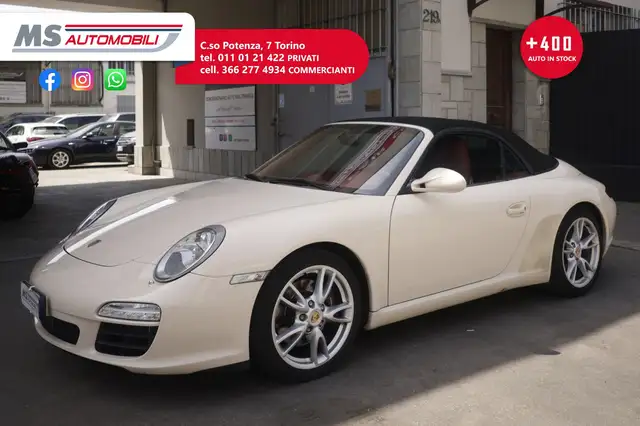 Porsche 911 view 11