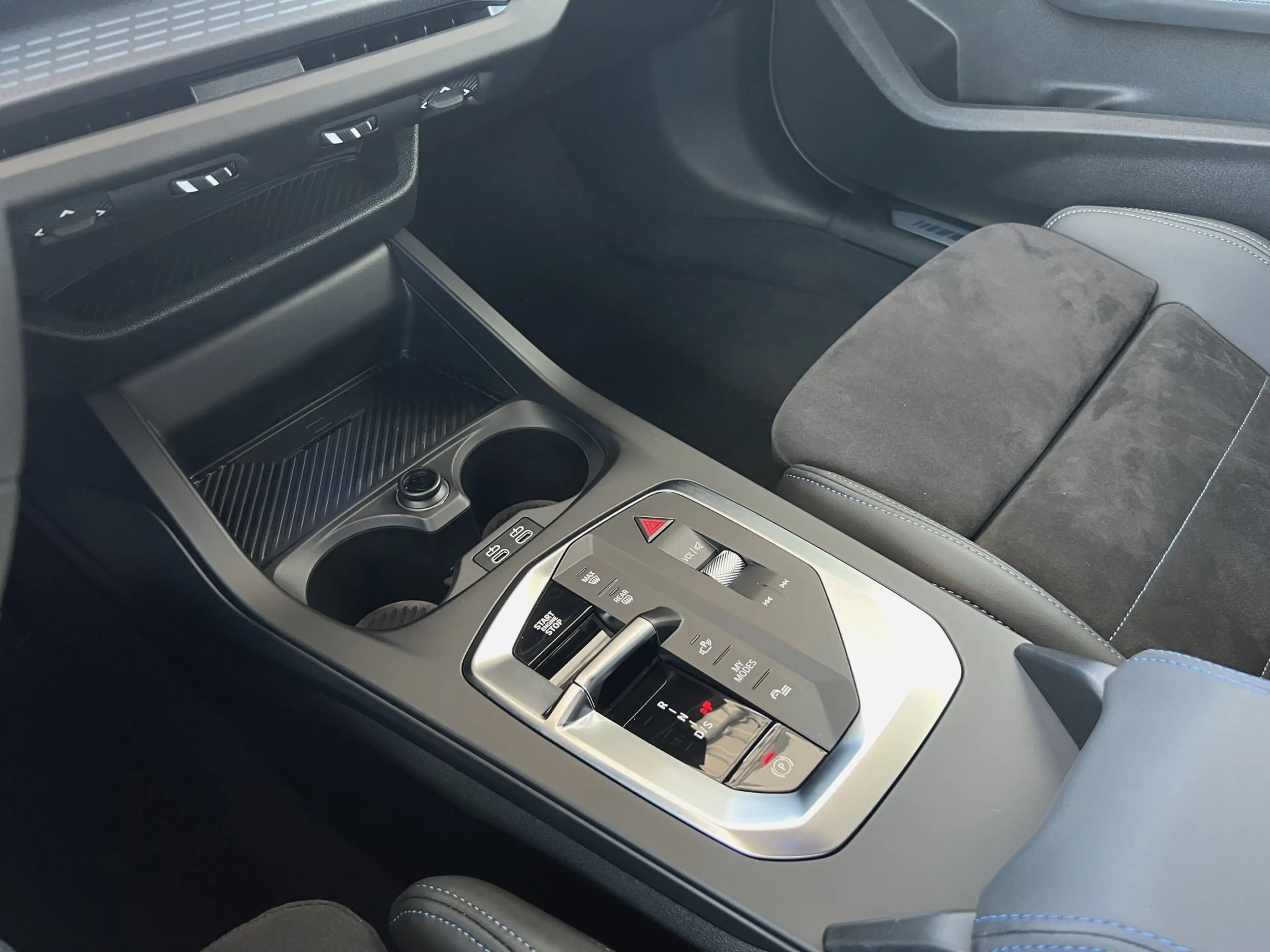 BMW 235 M235 xDrive Gran Coupe M Sportpaket Pro HUD ACC — photo 9