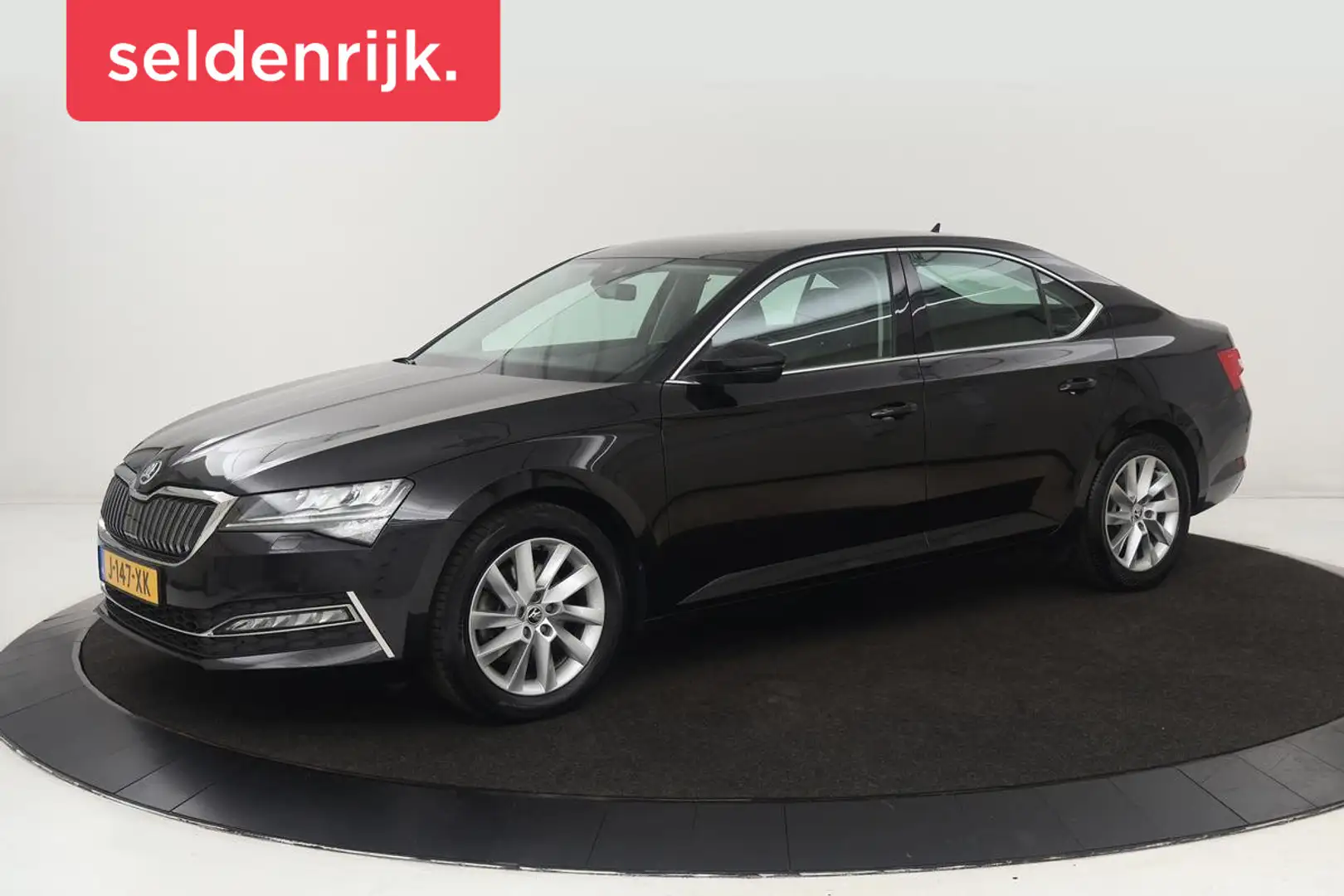 Skoda Superb 1.4 TSI iV Business Edition Plus | Stoelverwarming Černá - 1