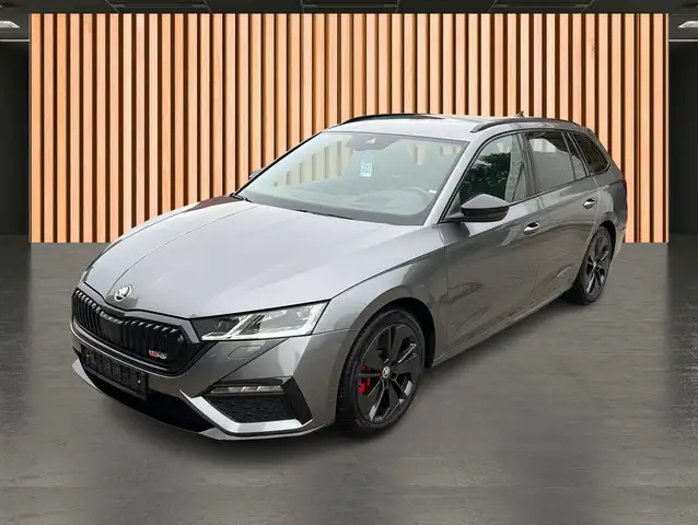 Skoda Octavia view 2