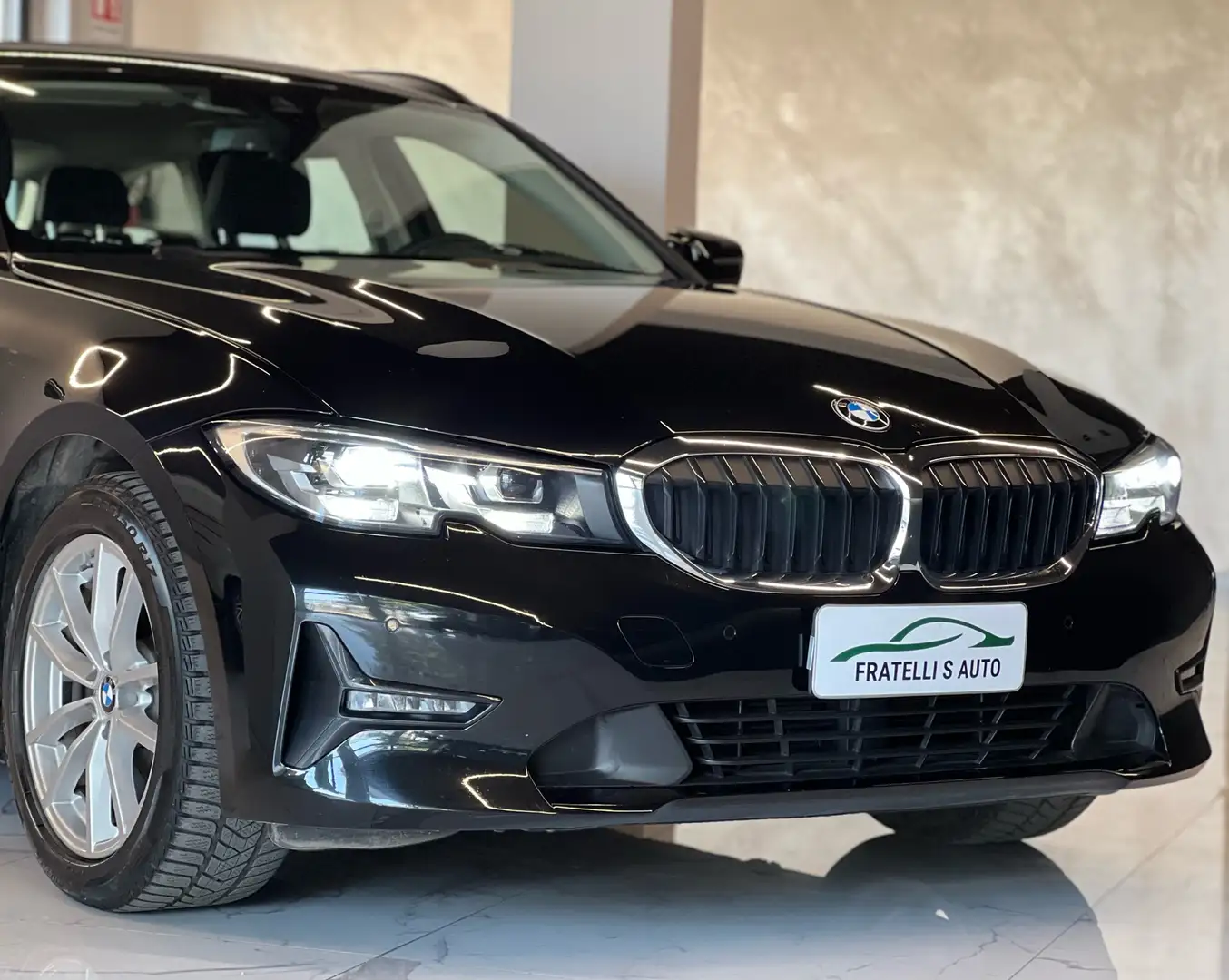 BMW 318 d Touring 150CV Business Advantage Nero - 1