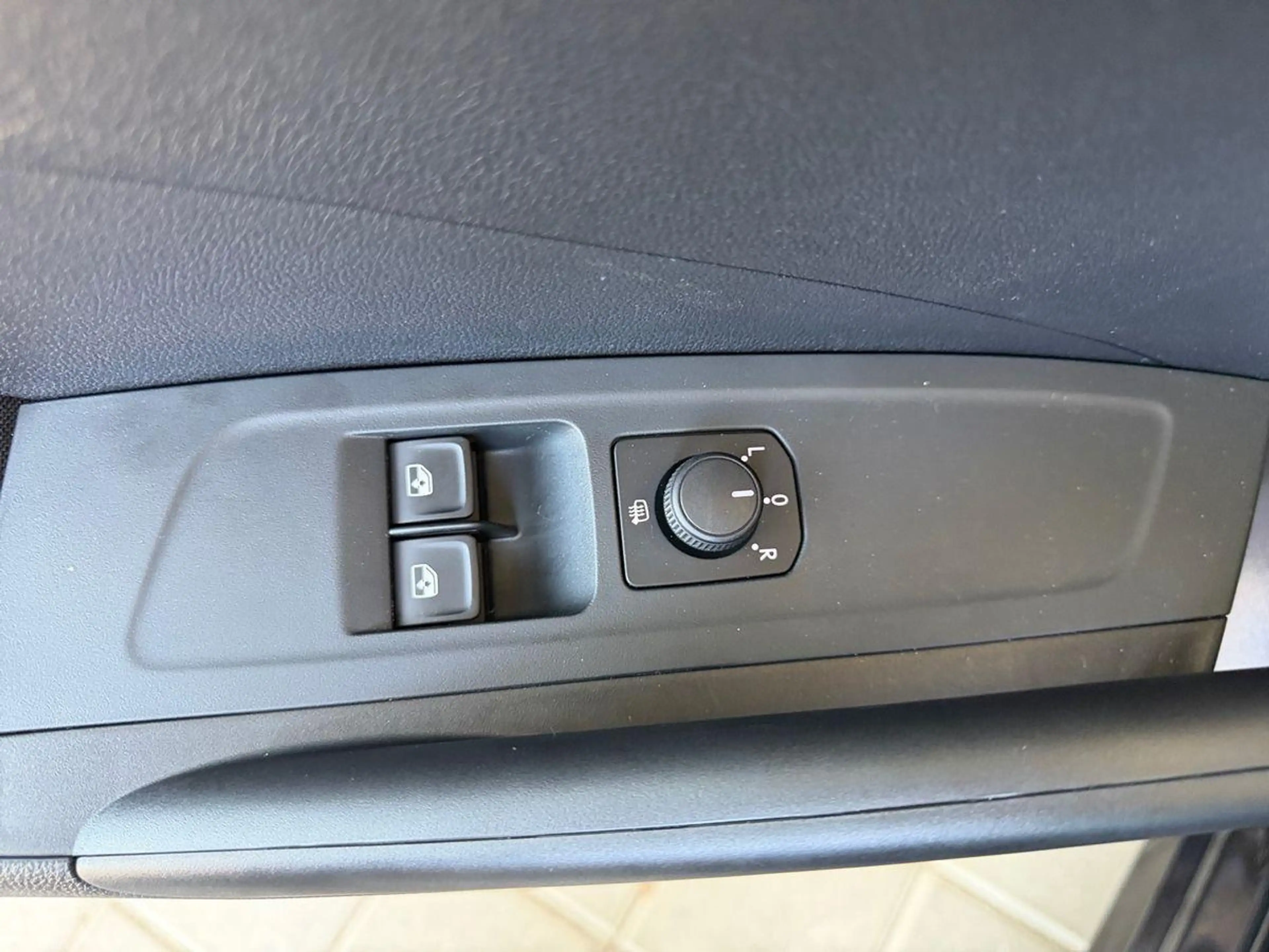 Skoda Fabia Essence 1.0 MPI *Klima*SHZ*APP*LED*NEBEL* — photo 15