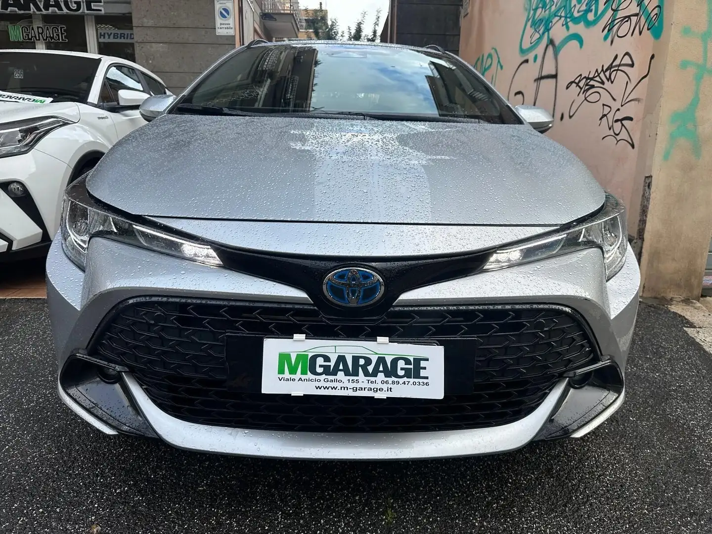 Toyota Corolla Touring Sports 1.8 Hybrid Business Tech Gris - 2