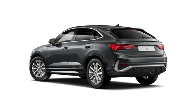 Audi Q3 view 3