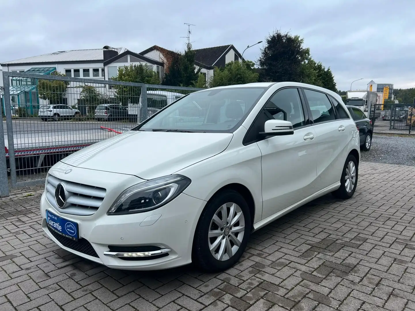 Mercedes-Benz B 180 B -Klasse B 180 CDI Automatik Navi Xenon Blanc - 1