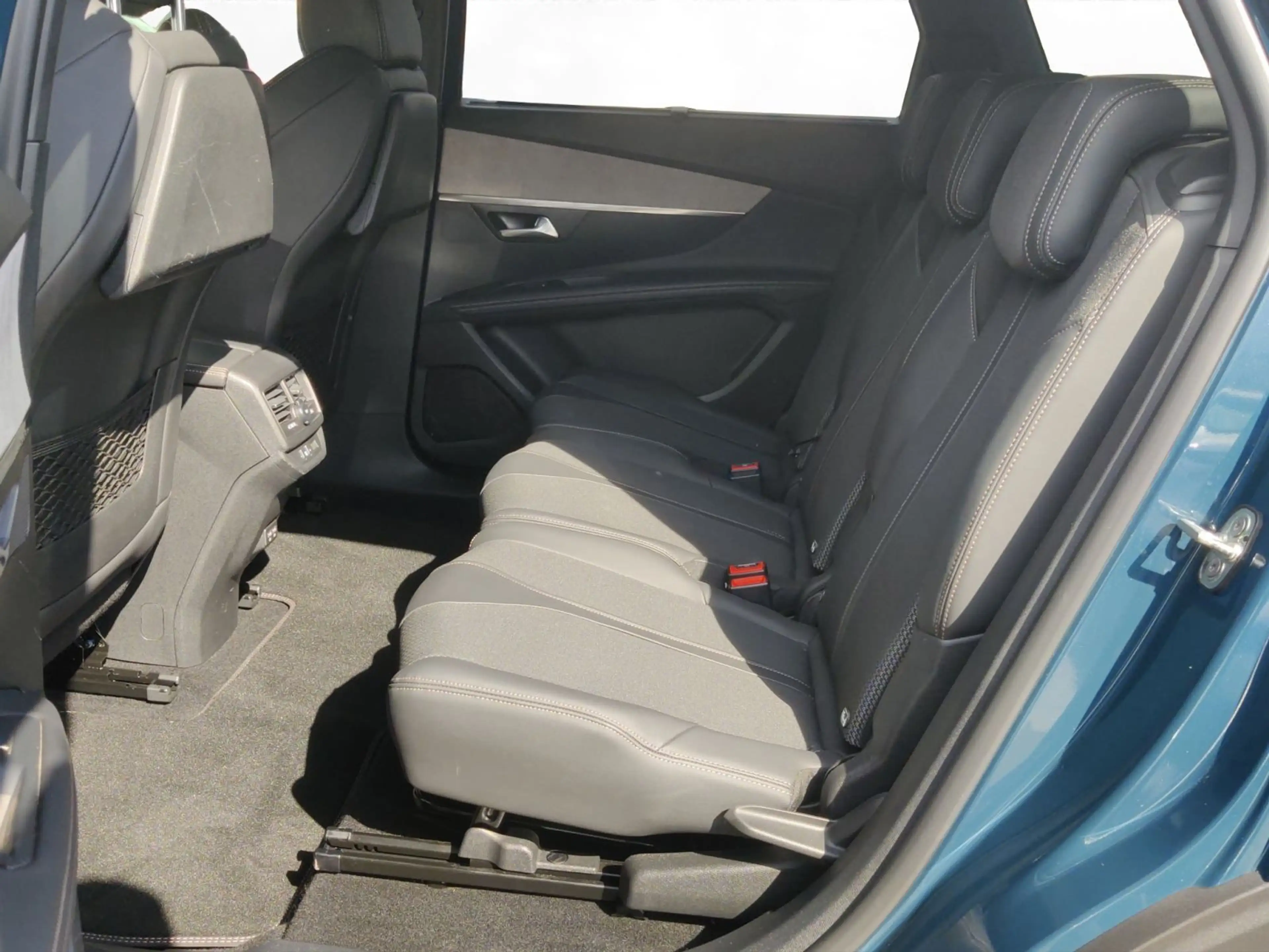 Peugeot 5008 GT Schiebedach Kamera PDC ACC Memory-Sitze — photo 10
