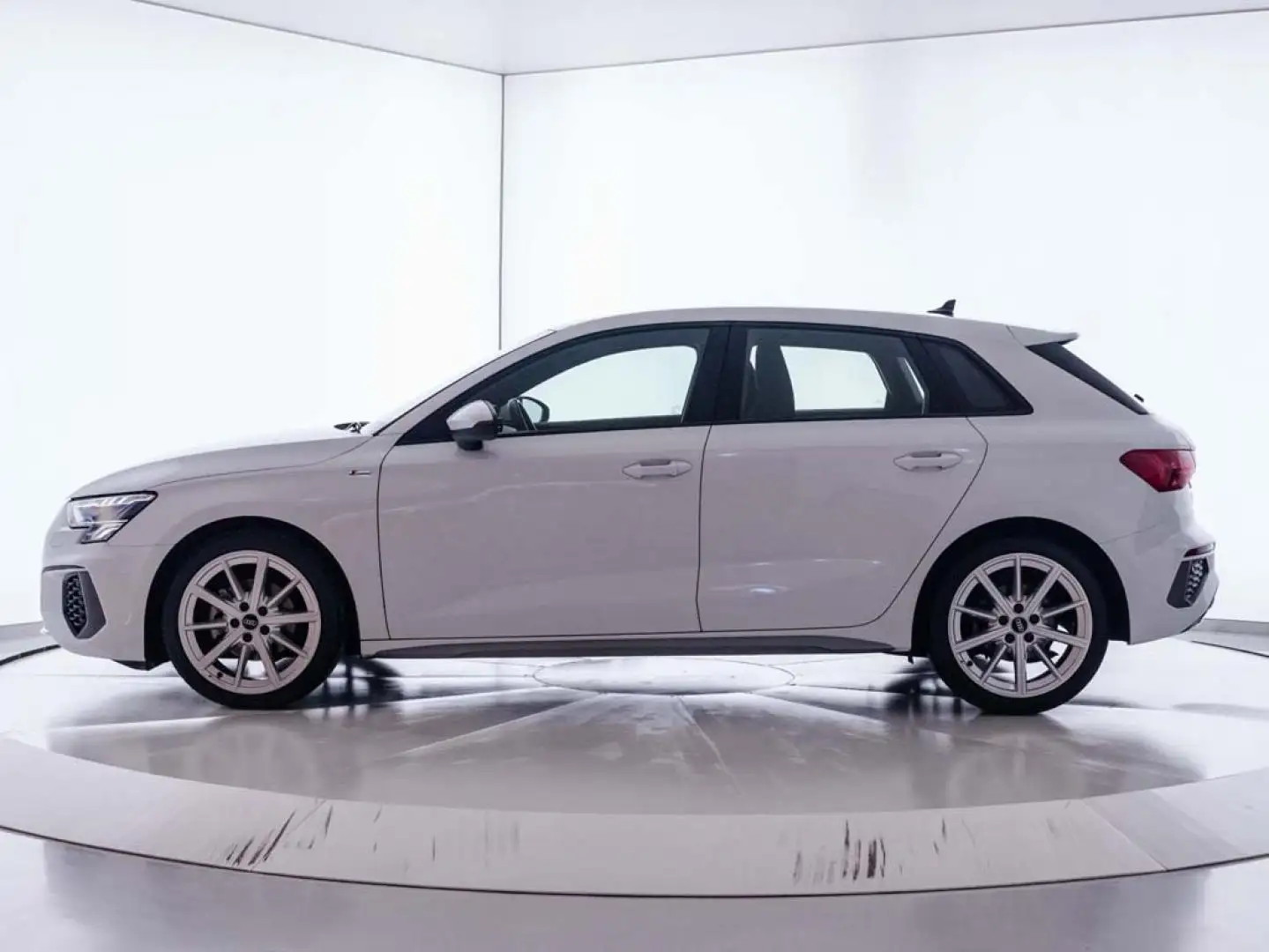 Audi A3 Sportback 35TDI S line S tronic Blanco - 2