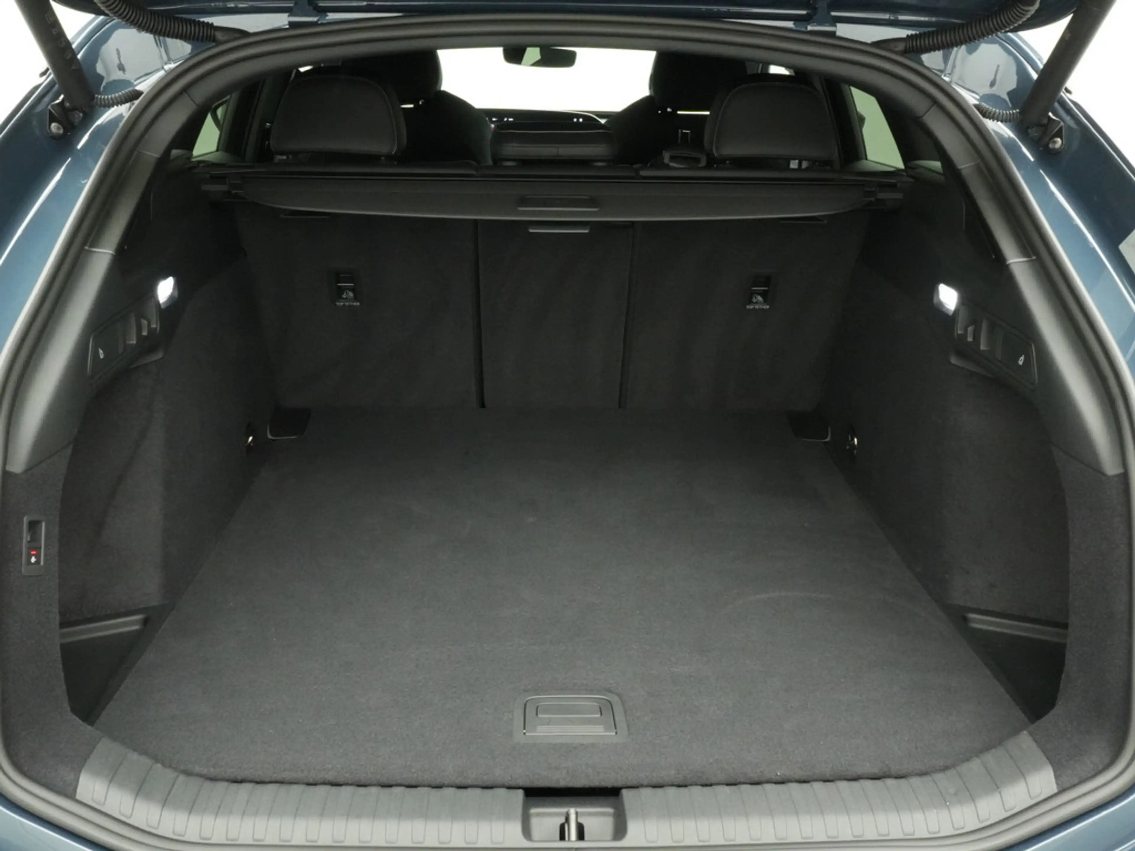 Audi A6 e-tron Avant ACC AHK NAVI KAM 360° MEMORY — photo 12