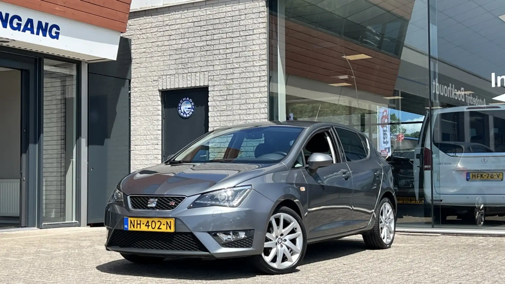 SEAT Ibiza 1.0 EcoTSI FR Connect | Navigatie | Stoelverw. | X Grigio - 2