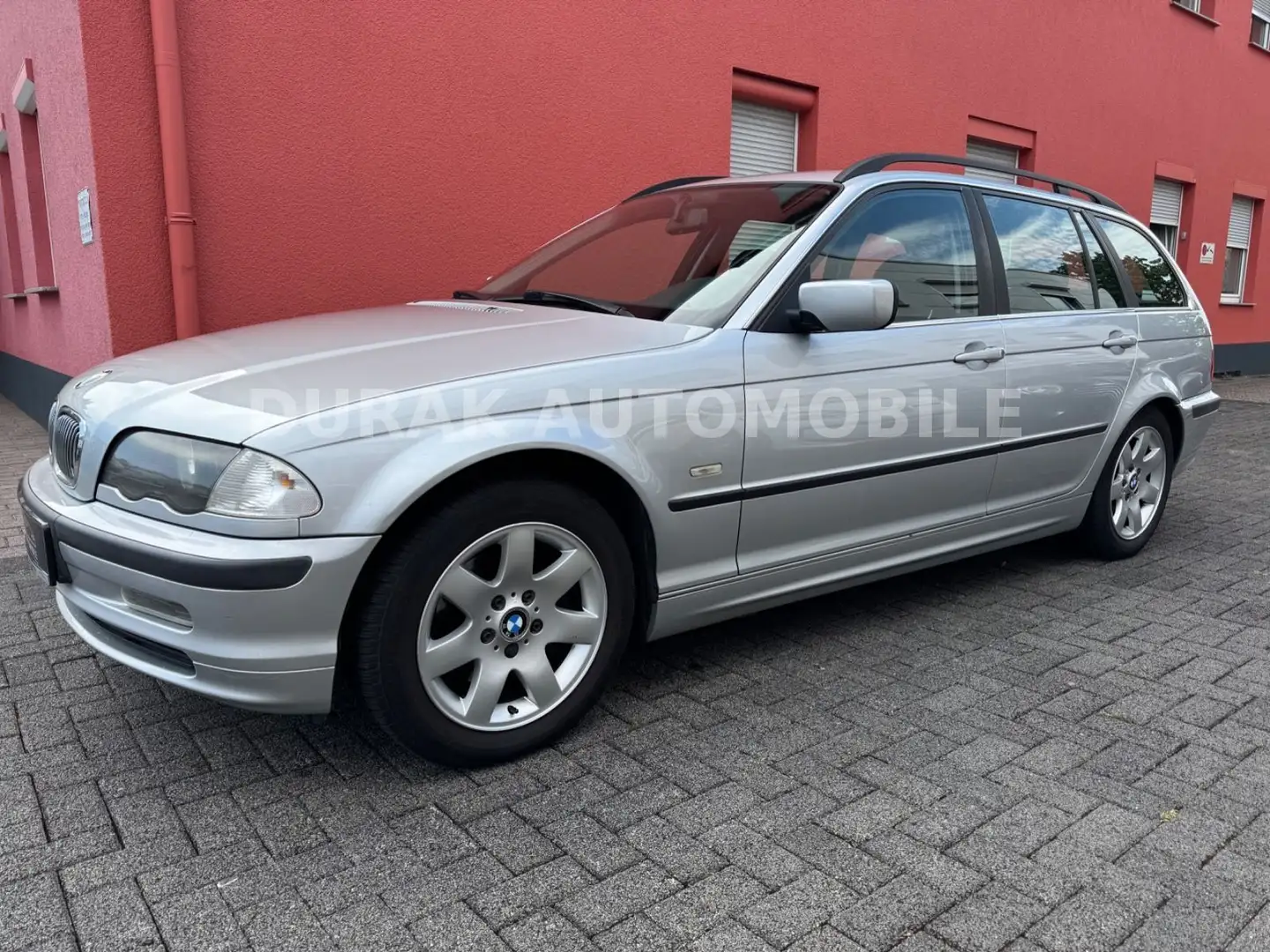 BMW 320 i Touring / BT / HU 07/27/ Silber - 2