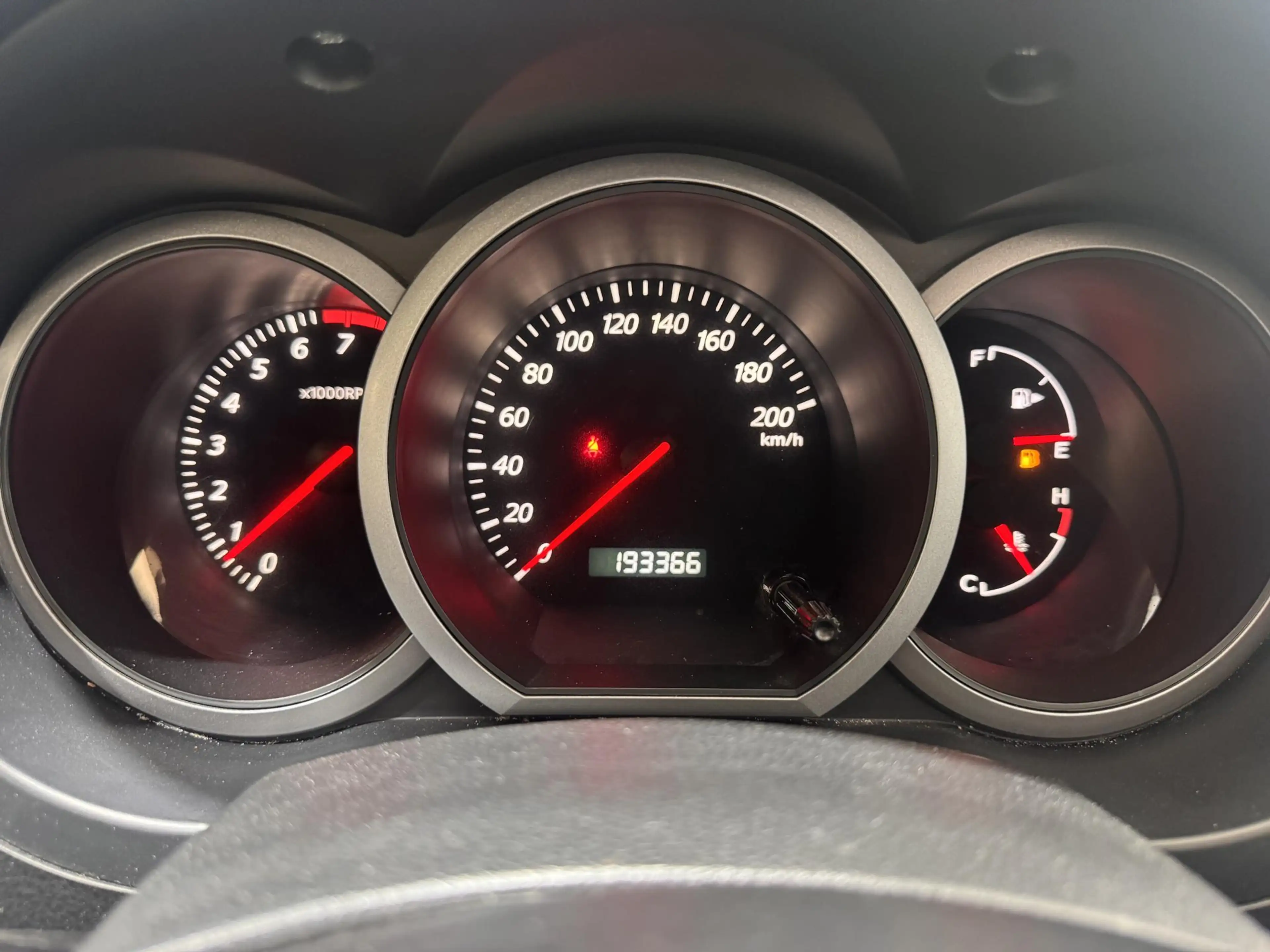 Suzuki Grand Vitara 2.0-16V High Executive — photo 12