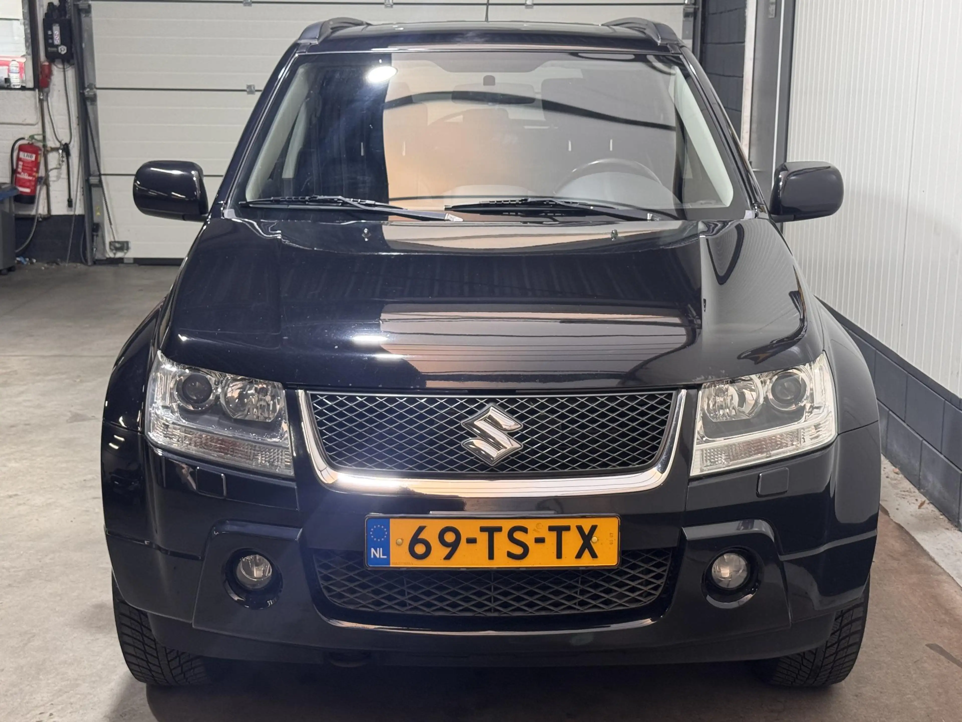 Suzuki Grand Vitara 2.0-16V High Executive — photo 2