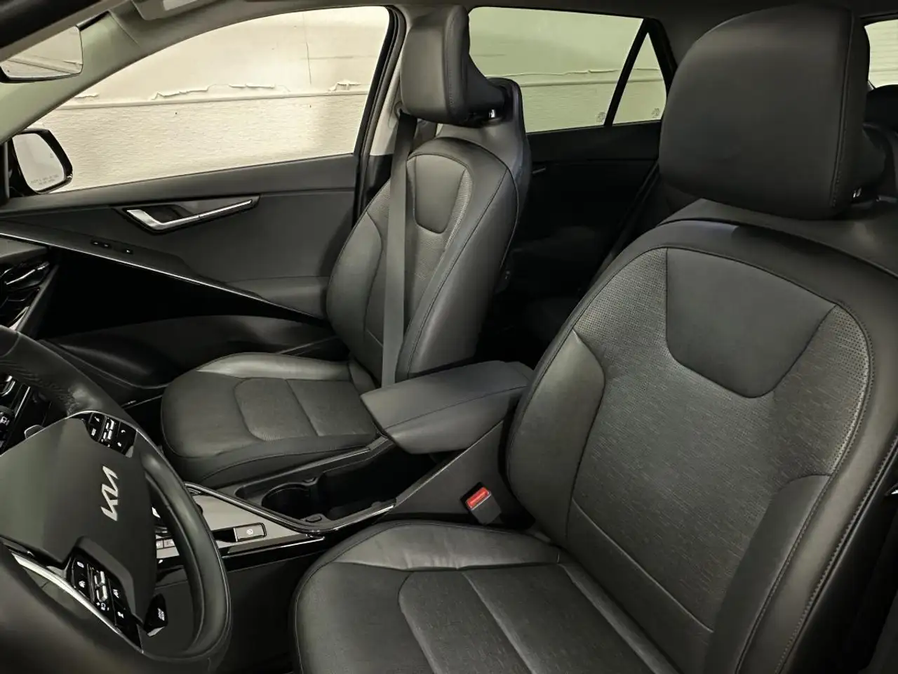 Kia Niro снимка Kia Niro