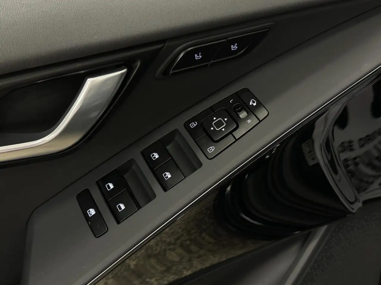 Kia Niro снимка Kia Niro