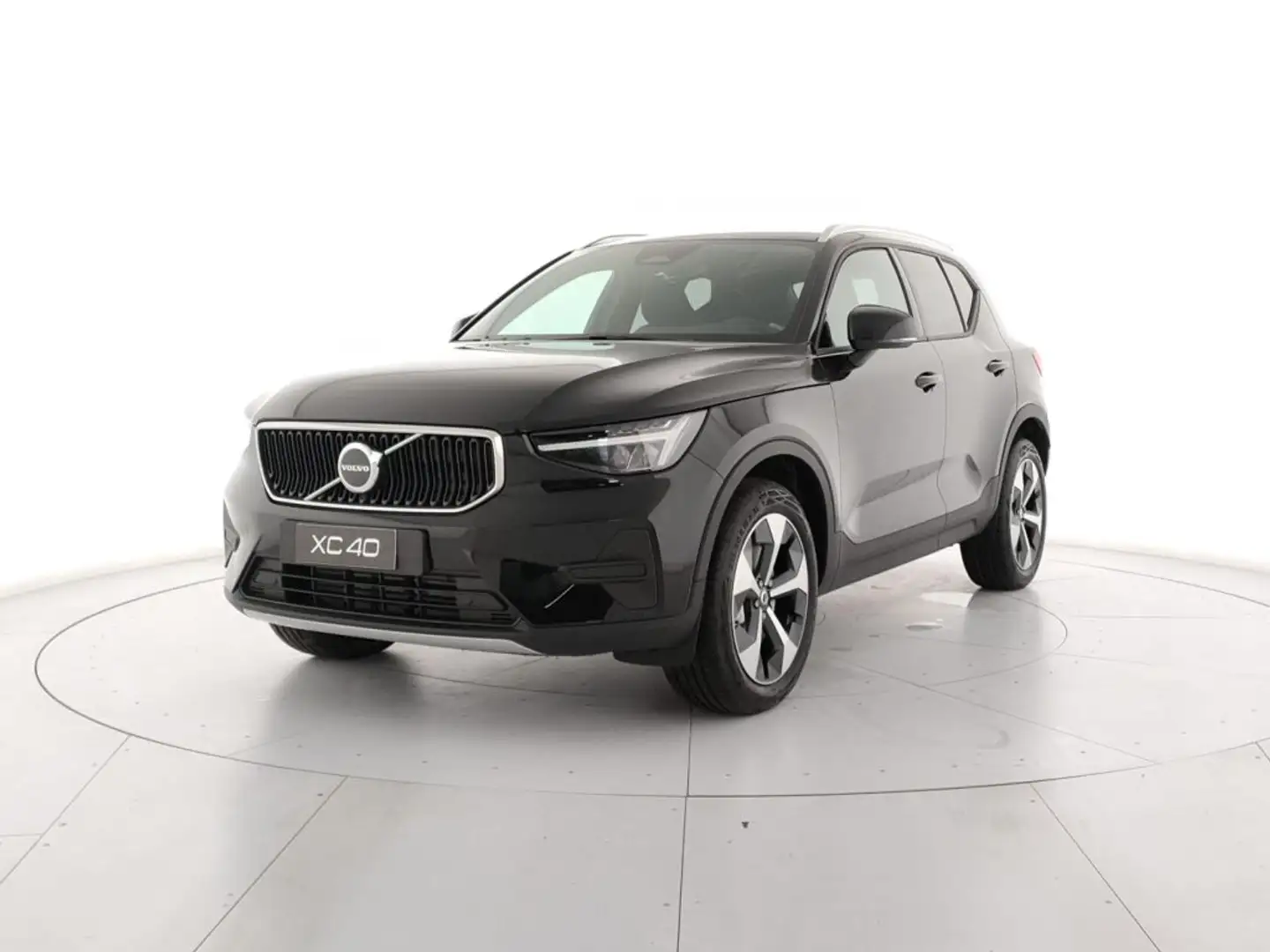 Volvo XC40 B3 automatico Core Nero - 2
