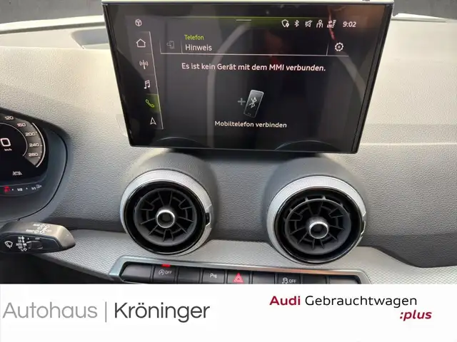 Audi Q2 view 15