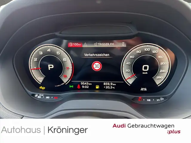 Audi Q2 view 12