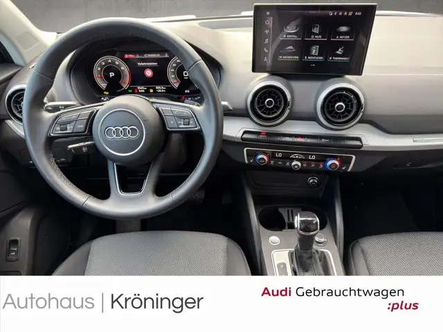 Audi Q2 view 13