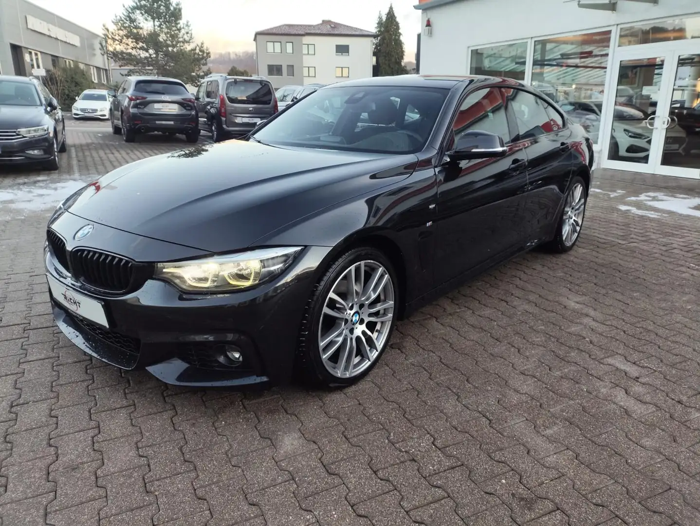 BMW 420 d Gran Coupe M Sport HUD SHZ H&K Navi LED AHK Schwarz - 2