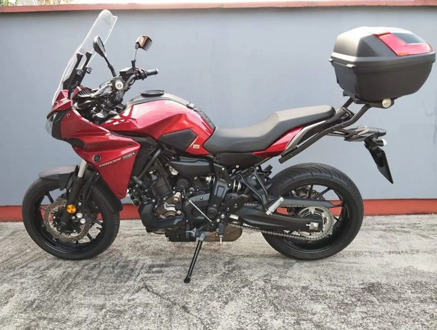 Yamaha MT-07 Tracer Red - 2