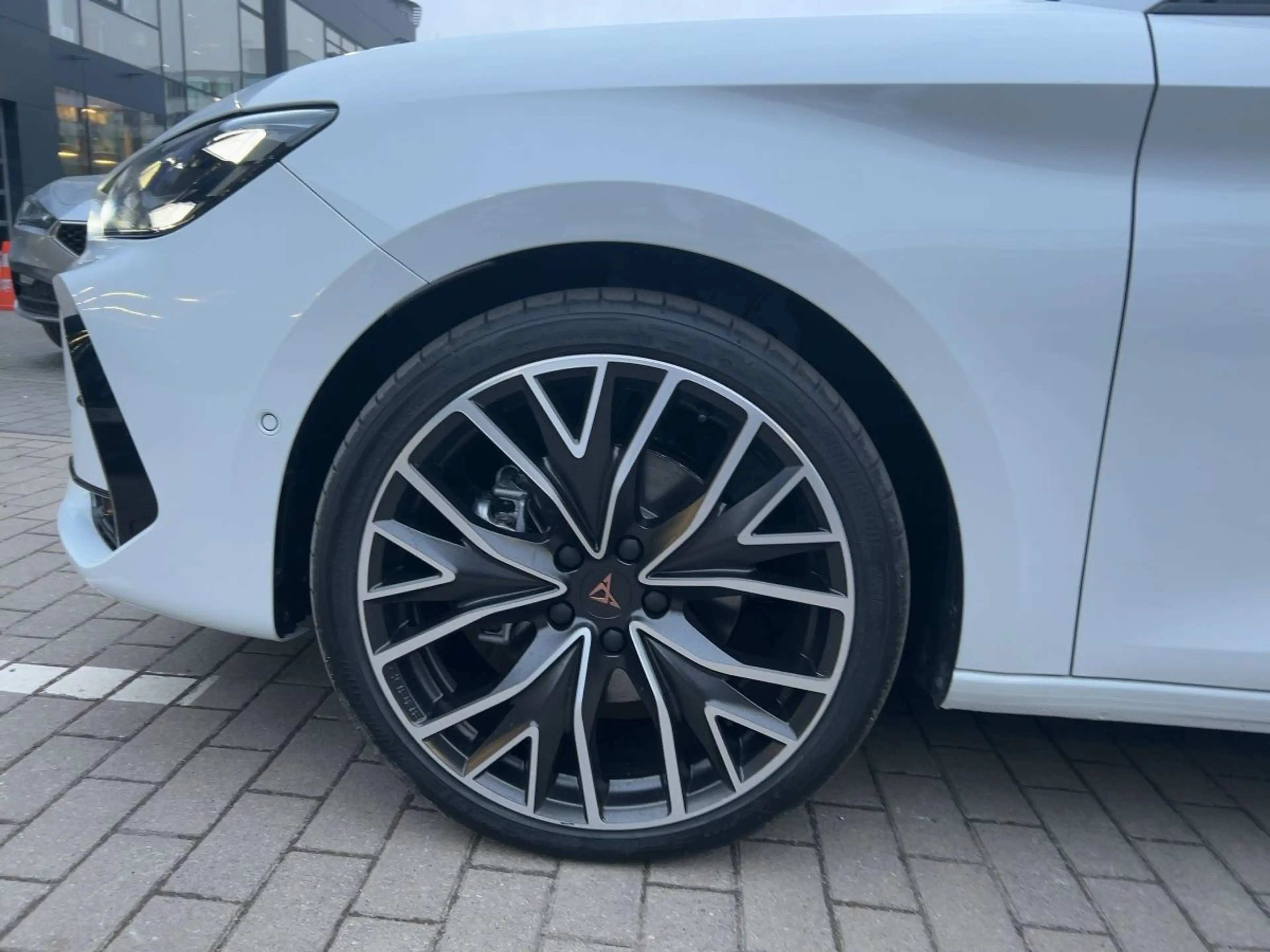 CUPRA Leon 2.0 TSI DSG 4Drive Navi LED SHZ ACC PDC — photo 14