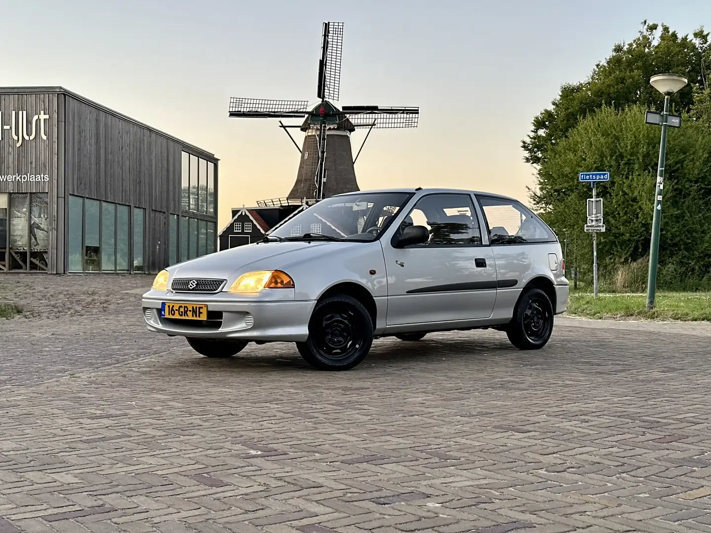 Suzuki Swift 1.3 16V Summum met AC - 1