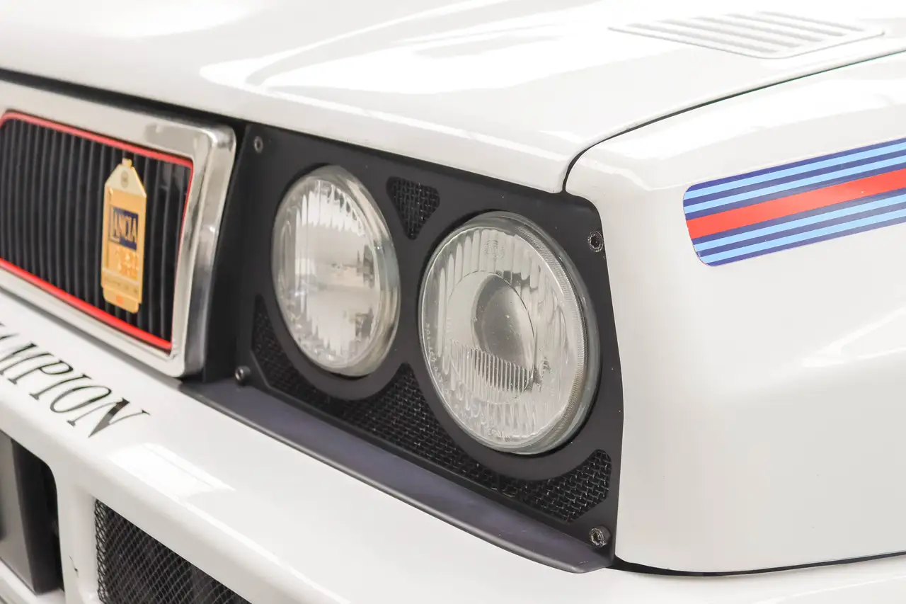 Lancia Delta 2.0i.e. turbo 16V HF integrale MARTINI 6, foto 5
