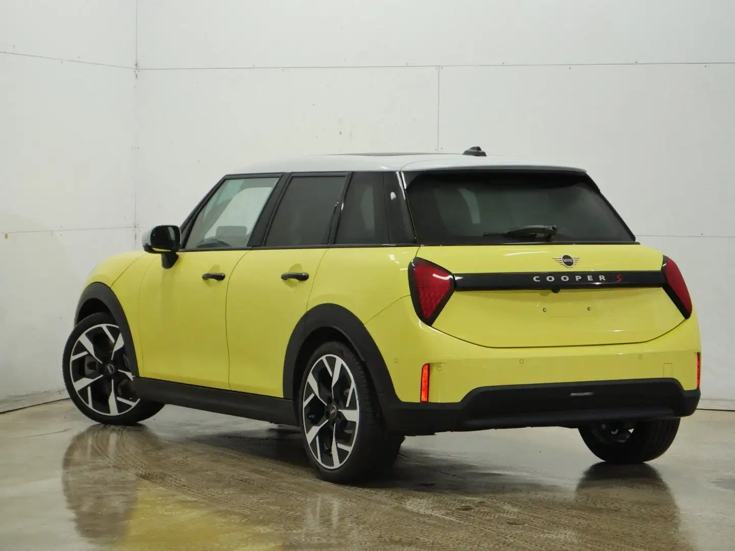 MINI Cooper S Classic Trim 5-Türen Paket-L Pano h/k Gelb - 2