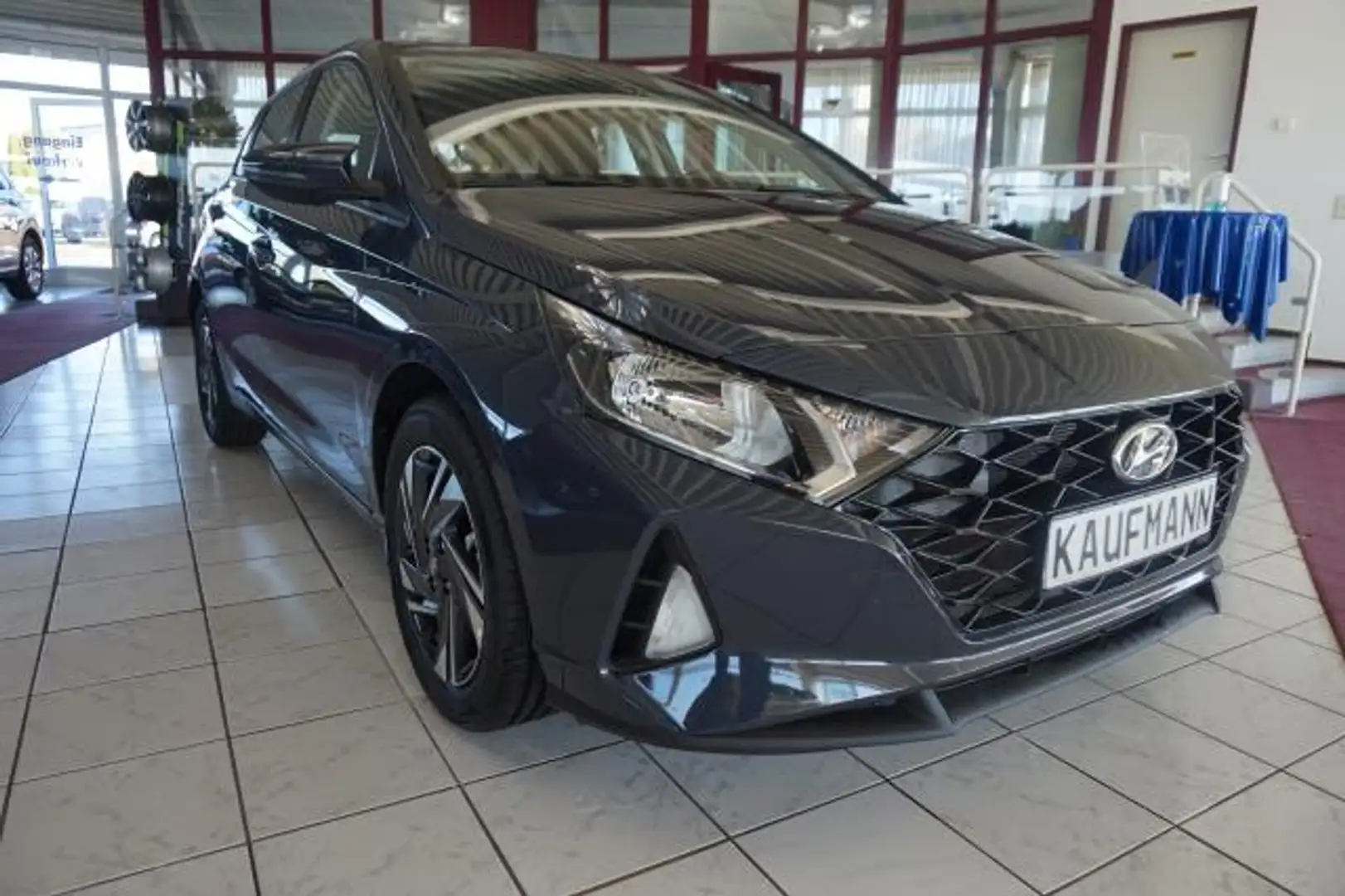 Hyundai i20 I20 1,0 T-GDI TREND SHZ PDC KAMERA APP-CONNECT Grau - 2