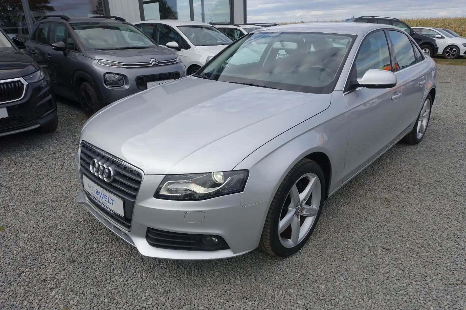 Audi A4 1.8 Aut. 2.HAND SCHECKHEFT XEN KLIMA TÜV Neu Silber - 2
