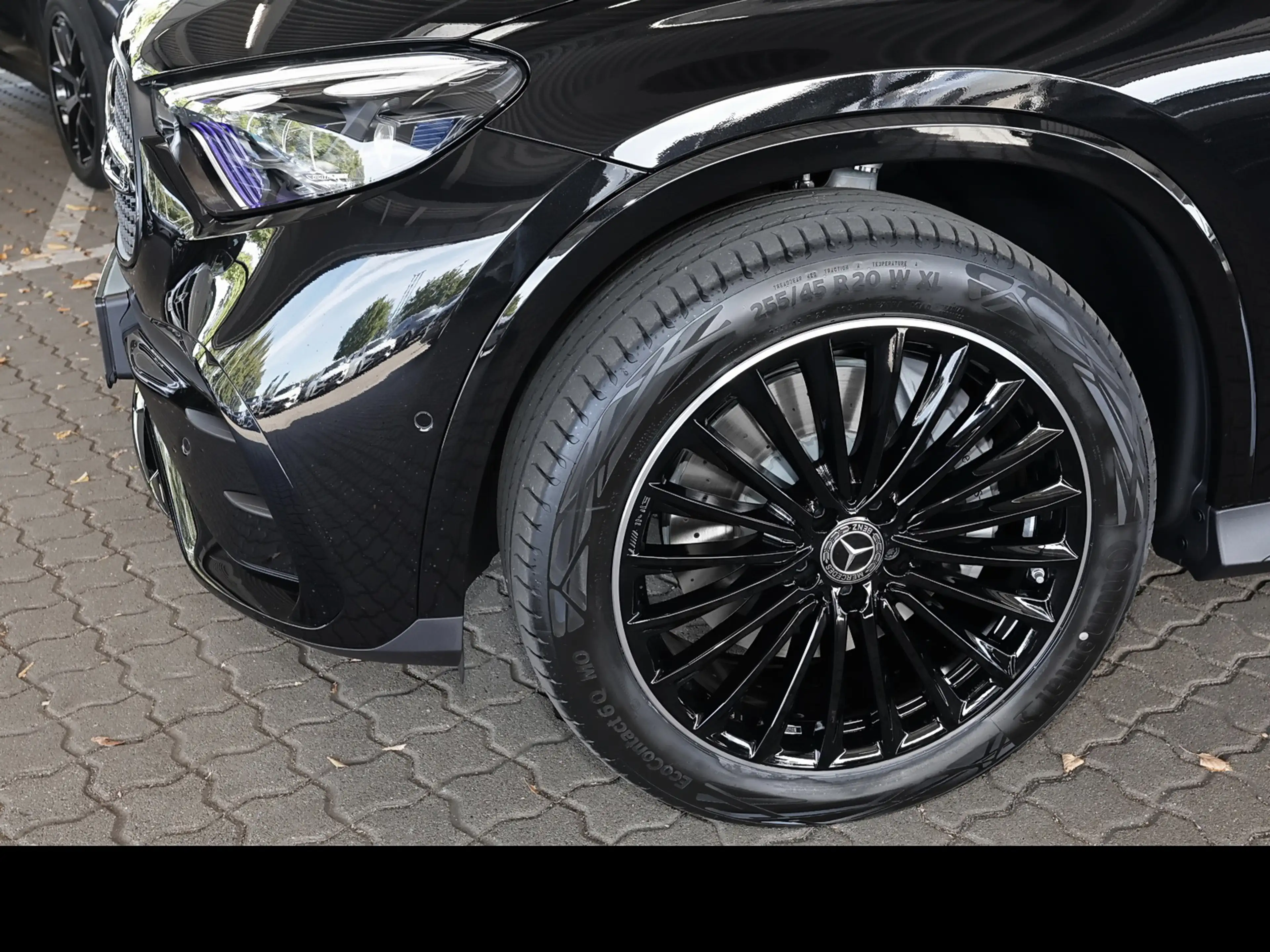 Mercedes-Benz GLC 300 d 4M AMG MBUX+360°+DIG-LED+Pano+AHK+20 — photo 3
