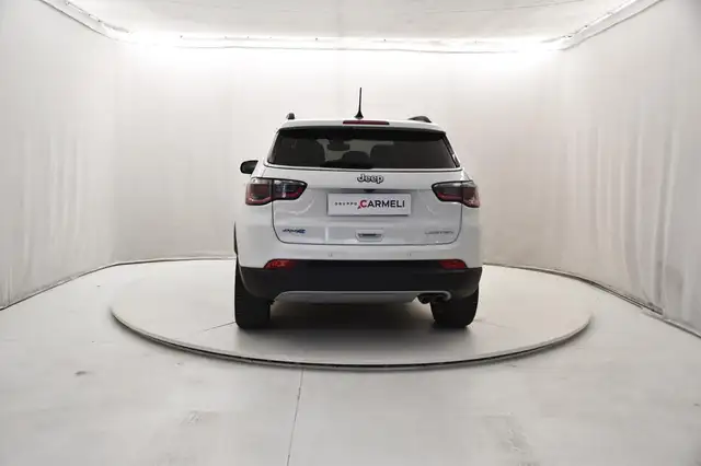 Jeep Compass view 4