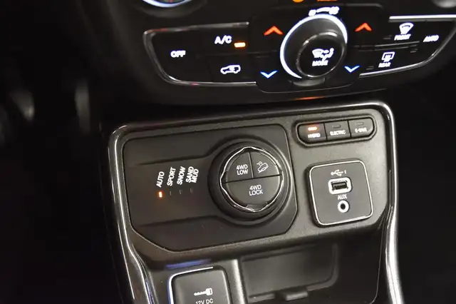 Jeep Compass view 11