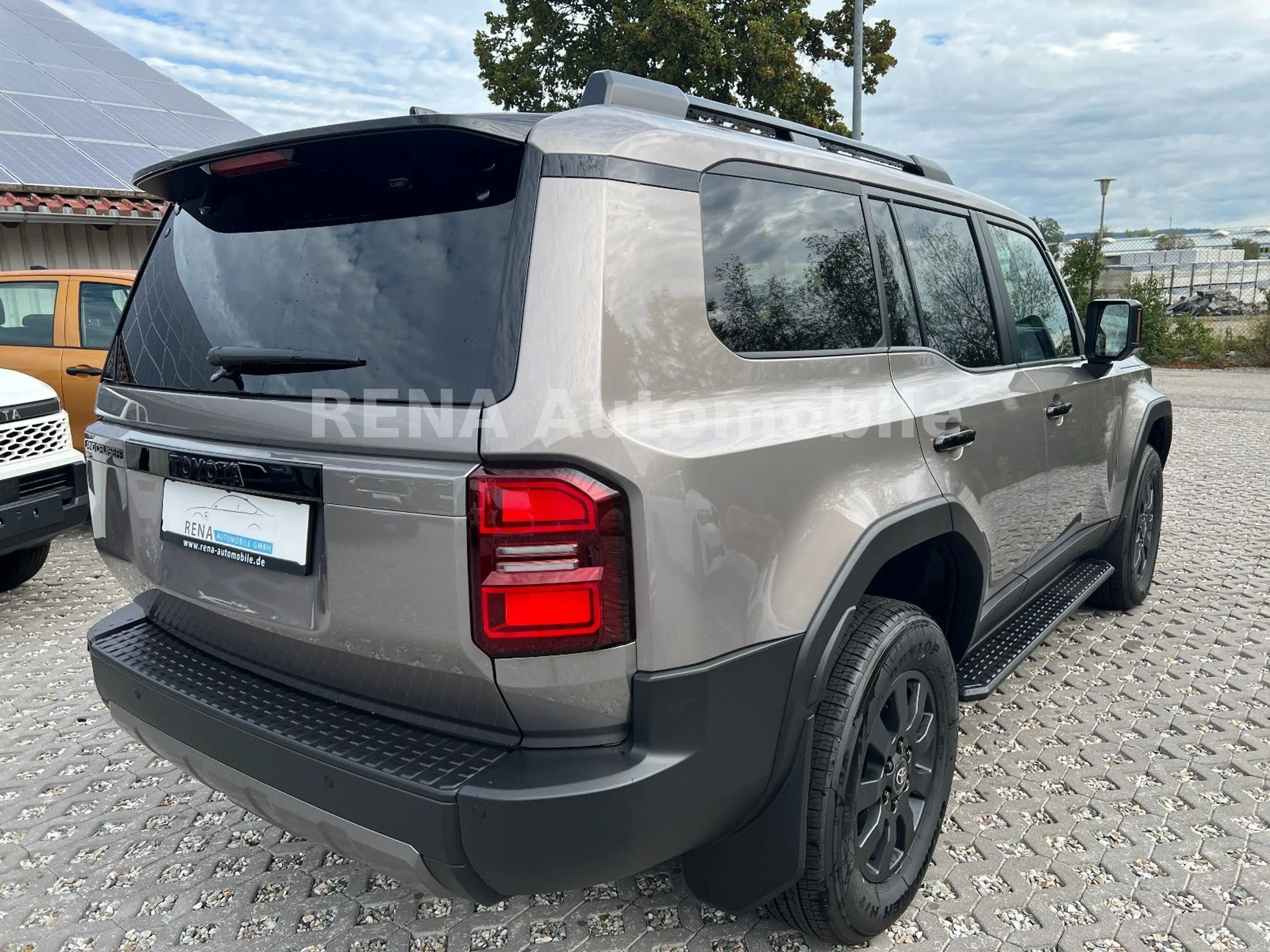 Toyota Land Cruiser 250 2.8 Mild-Hybrid 48V 4WD Executive sofort — photo 7